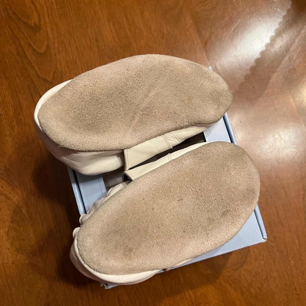Robeez special occasion white leather 18-24mo shoe EUC - Picture 5 of 9